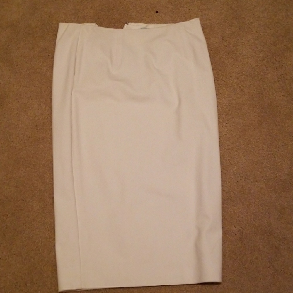 White pencil skirt